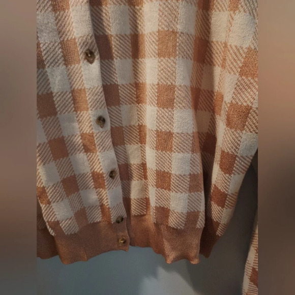 Ann Taylor Cream and Tan Checked Button Front Cardigan Sweater in Size XL - Picture 10 of 12